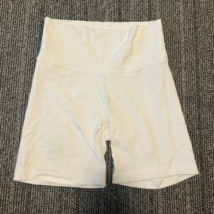 Aritzia TNA Action 7” Biker Short